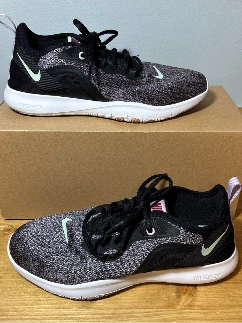 Nike Flex TR 9 Training Shoes Womens  7.5 Black White AQ7491-008 Running Workout